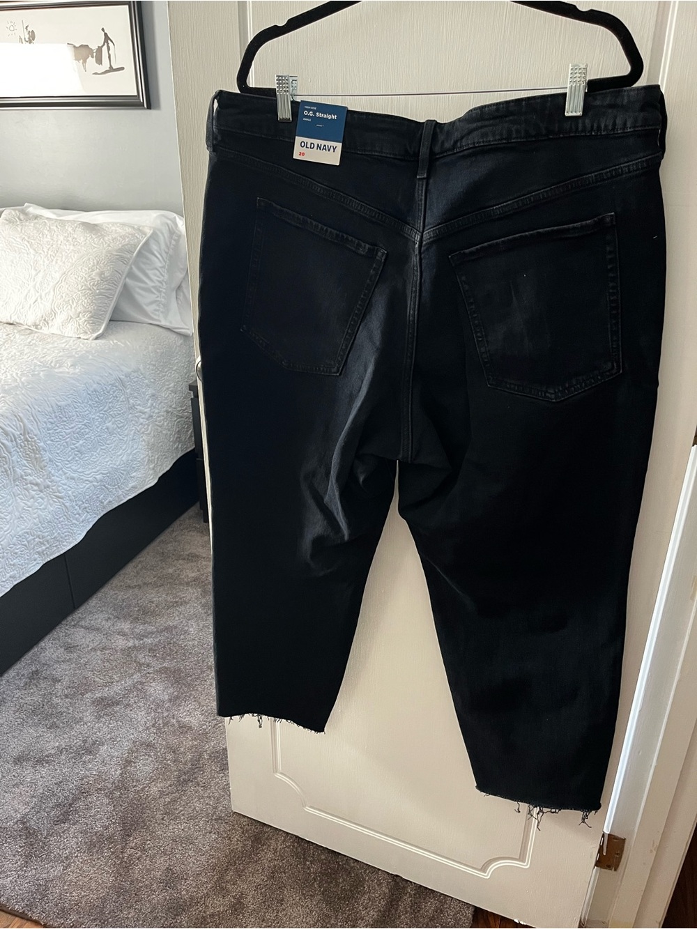 Old Navy High-Waisted O.G. Straight Button-Fly Cut-Off Jeans - Picture 3 of 7